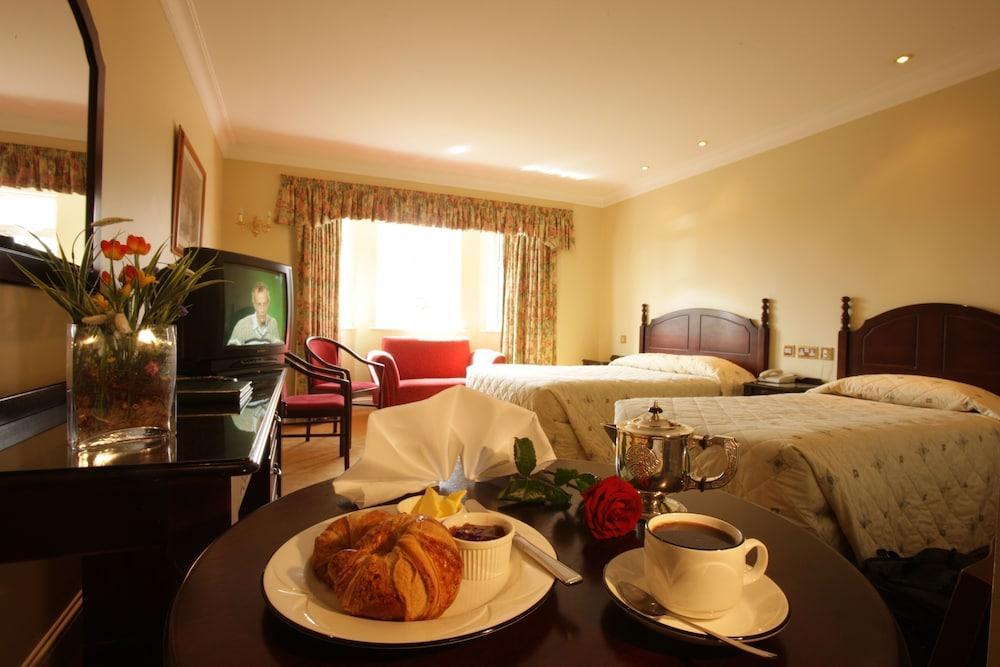 Twin Trees Hotel & Leisure Club Балліна Екстер'єр фото
