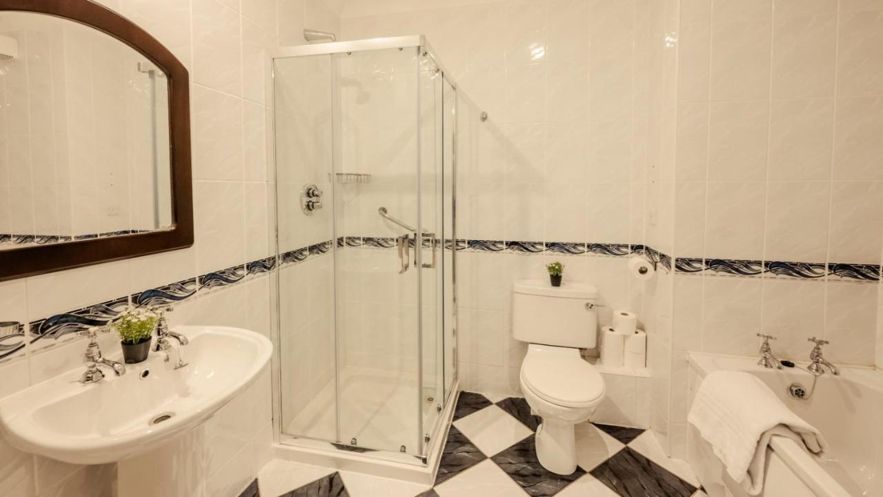 Twin Trees Hotel & Leisure Club Балліна Екстер'єр фото